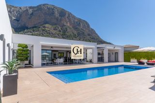Chalet en Montgó - Ermita. Villa nerina  vida en una sola planta frente al montgo en javea