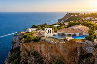 Chalet in Calle franz joseph haydn 52. Villa maris  primera línea en balcón al mar, jávea  casa de invi