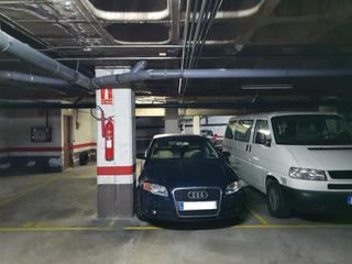 Aparcament cotxe  De bonaplata. Plaza de parking en sarriá
