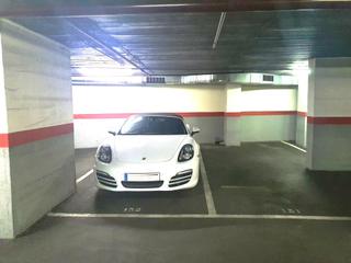 Aparcament cotxe  Augusta. Plaza de parking doble con fcil entrada