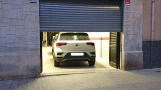 Local Comercial  De la pubilla cases. Local verstil en esplugues