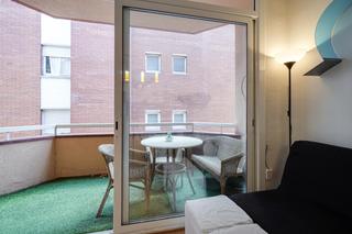 Rent Flat  De joan gamper. Fantástico piso amueblado en les corts