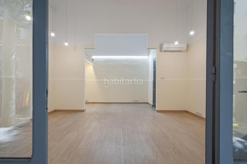 Foto 4d15f809-41b1-43d3-8bae-907fd716e37d. Alquiler local comercial encantador local comercial en Sarrià en Barcelona
