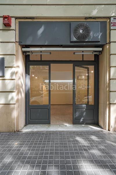 Foto 74c3ae9e-67dd-4a36-b486-f59f942efb4a. Alquiler local comercial encantador local comercial en Sarrià en Barcelona