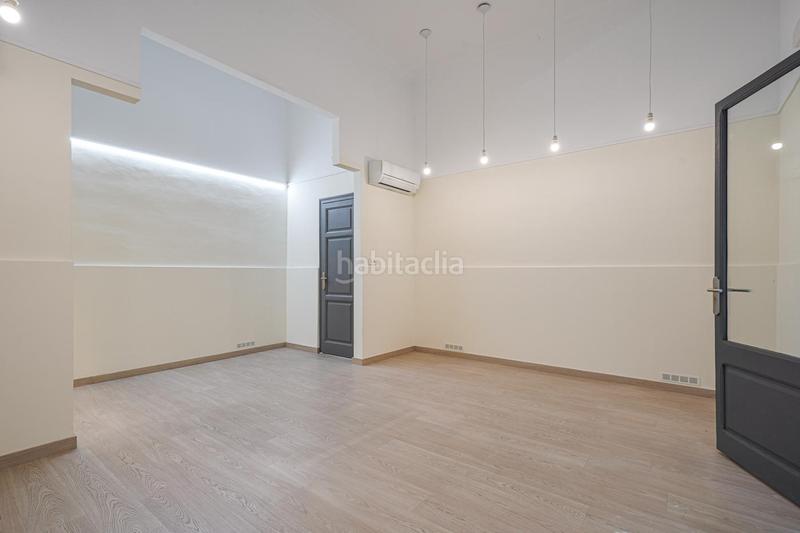Foto a38a0fba-09aa-4c4f-a232-05b2c5e00848. Alquiler local comercial encantador local comercial en Sarrià en Barcelona
