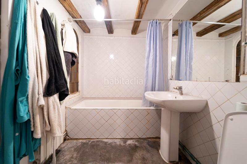 Foto 1c67378a-a84d-4e82-8553-720a0bdb76e5. Local comercial en Raval Barcelona