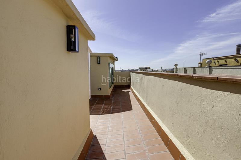 Foto 256a59cd-cfa4-4d93-92cb-2da45f70d57a. Alquiler estudio encantador estudio en planta ático a estrenar en gracia en Barcelona