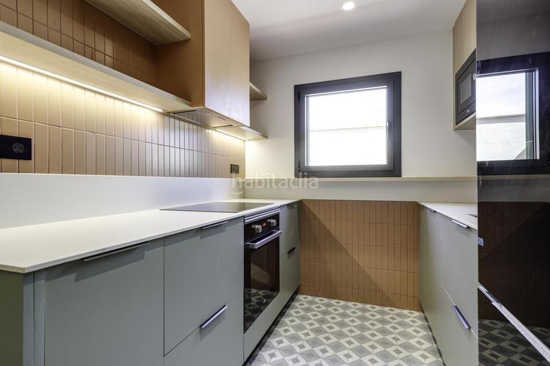 Foto 541f3b55-8be2-42bb-8c8d-5482303ae583. Alquiler estudio encantador estudio en planta ático a estrenar en gracia en Barcelona