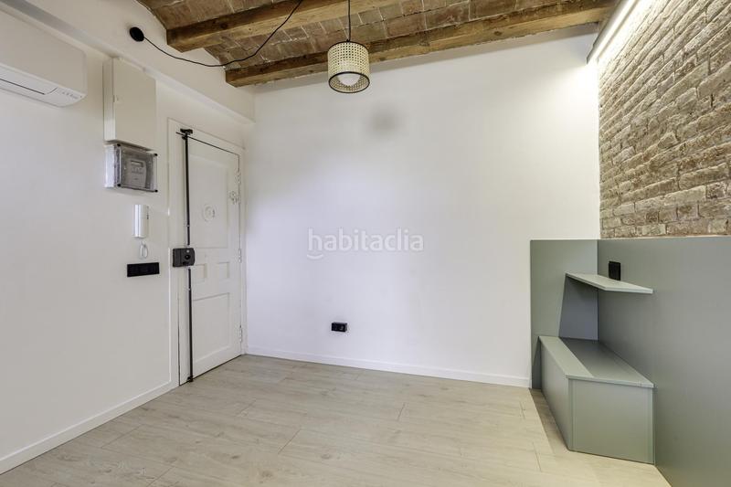 Foto 6506a9a3-a8ab-4582-9b73-72c5ecca63da. Alquiler estudio encantador estudio en planta ático a estrenar en gracia en Barcelona