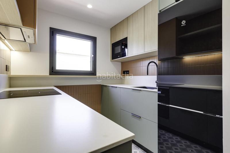 Foto e8027567-2b0b-4d08-8a73-ce4ac451e163. Alquiler estudio encantador estudio en planta ático a estrenar en gracia en Barcelona