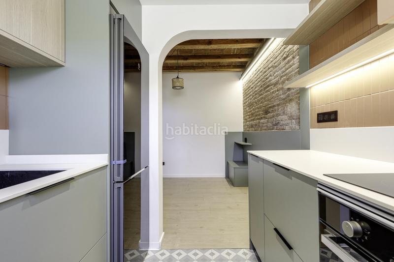 Foto e8fa3950-5c8a-4b49-98b4-9f580fd39514. Alquiler estudio encantador estudio en planta ático a estrenar en gracia en Barcelona