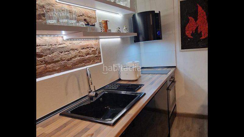 Foto 8eaca3d2-67d4-4a69-b3c8-87e39069664e. Edifici a Raval Barcelona