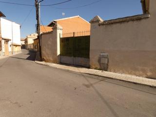Terreno residencial  Calle ramón y cajal. Solar en venta en bargas