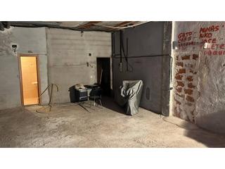 Local Comercial  Calle comercio. Venta de lo cal en bruto en bargas