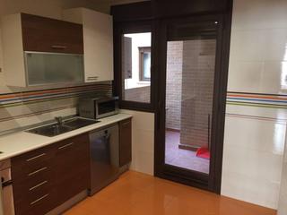 Miete Etagenwohnung  Irlanda. Alquiler de piso en toledo capital  buenavista