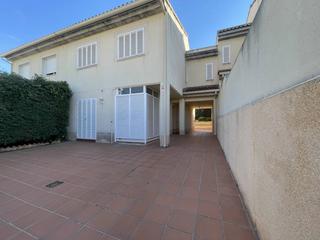Lloguer Casa aparellada a Rodrigo de la fuente 27. Chalet pareado en alquiler en valparaísola legua45005