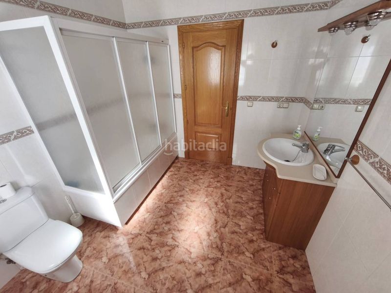 Foto 95fc4c4b-a714-4190-9ce1-747a6aba0d96. Casa a calle quirós 5 a Ajofrín