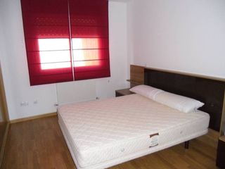 Lloguer Xalet  Calle avda. del madroño. Chalet adosado en alquiler