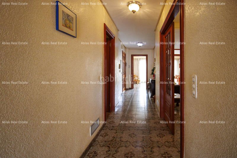 Foto 55a0df3d-ca3c-473d-bffe-06fc9a44017c. Casa amb calefacció aparcament a Montroi / Montroy