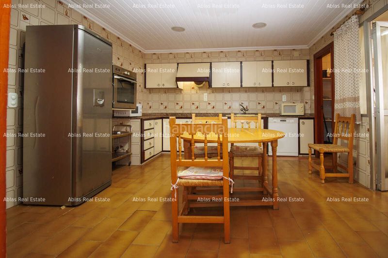 Foto bd48a0f5-00ca-4bef-93ad-e6b0a14db60c. Casa amb calefacció aparcament a Montroi / Montroy