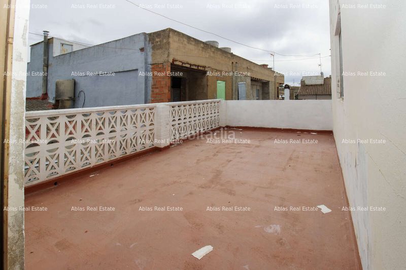 Foto c12eb340-d0b0-4d3e-aefa-a2926621929a. Casa amb calefacció aparcament a Montroi / Montroy