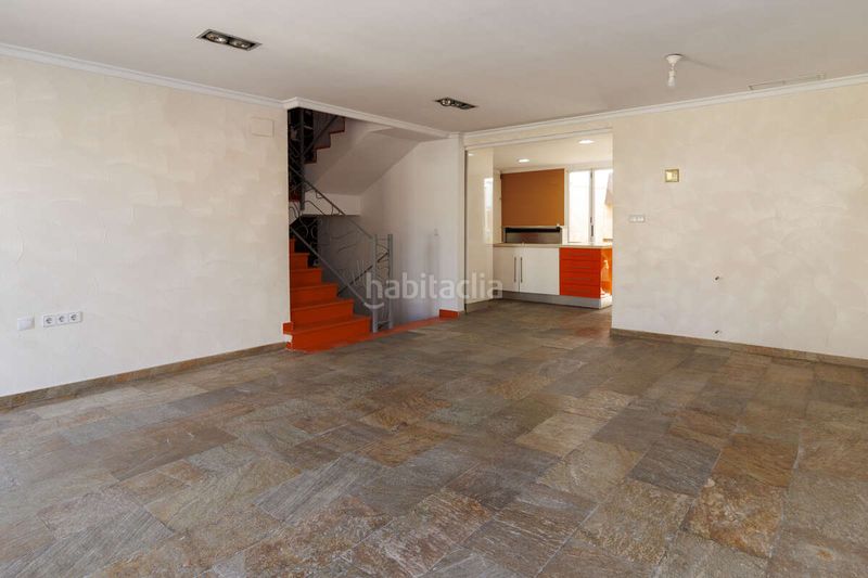 Foto b043356d-8ef5-4633-9d75-01f87ecf7da2. Casa amb aparcament a Catarroja