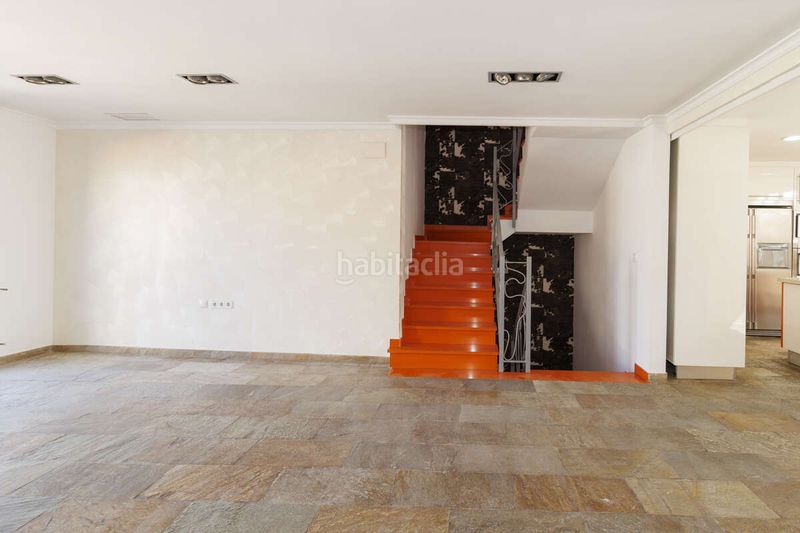 Foto d54db84d-75b5-46bc-851d-6add18ba9929. Casa amb aparcament a Catarroja