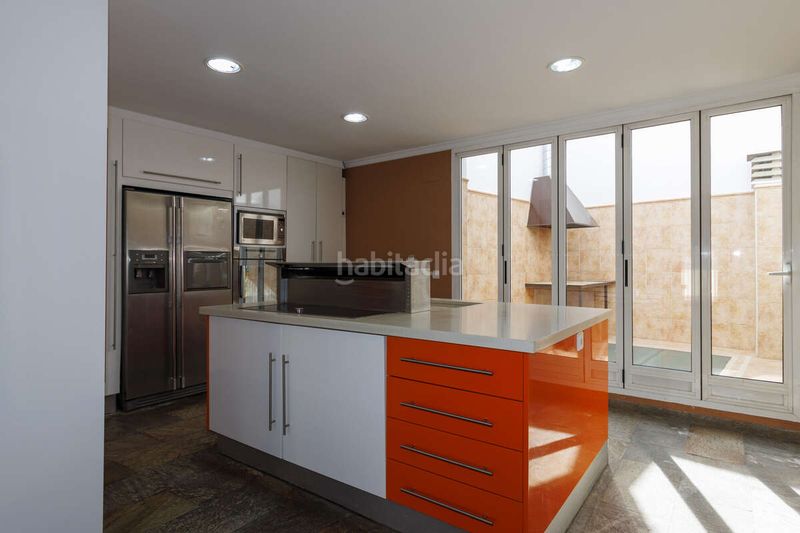 Foto dfea3ef4-40ef-4ac9-b54a-64931a6a5150. Casa amb aparcament a Catarroja