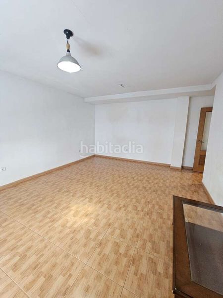 Foto 3b1a81ad-83d8-4e5e-8d5b-7b44ac95ab7a. Piso en Catarroja