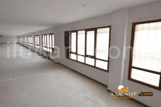 Local Comercial a Los Ángeles. Local de 1000 m2