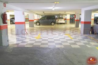 Car parking in Ciudad Jardín