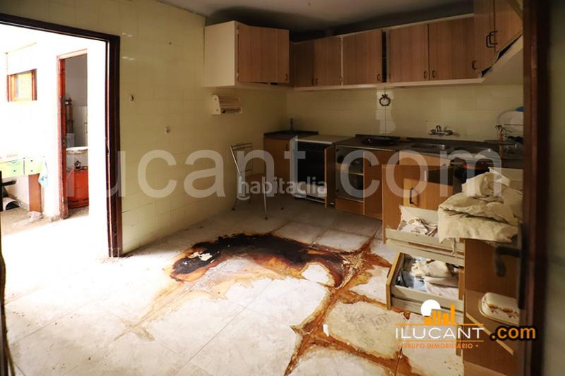 Foto a161b03a-e99c-4ad2-887c-42fccf94899a. Planta baja en San Agustín Alicante