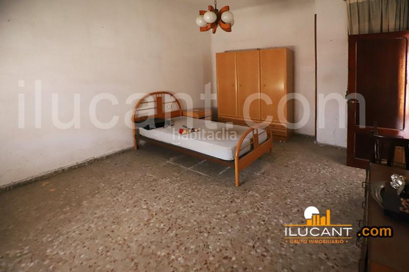 Foto b9b8d87e-fde6-4c9a-8abb-87ce95663acb. Planta baja en San Agustín Alicante