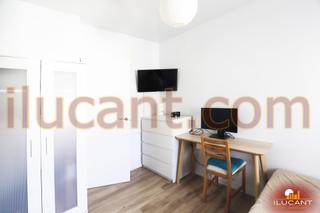 Locale commerciale in Alipark. Oportunidad para inversores! locales convertibles en vivienda!