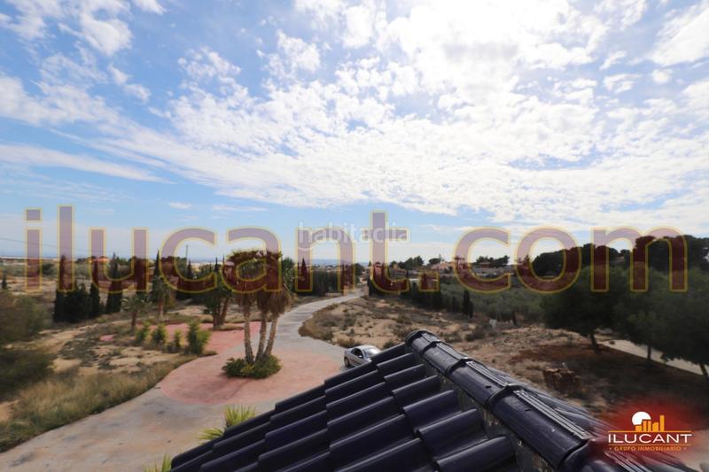 Foto ffa9706c-2ab2-4d17-973d-96e975d4e8c0. Xalet amb aparcament a Campello Pueblo Campello (el)