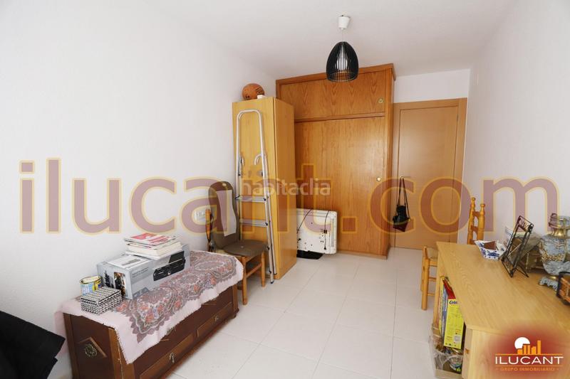 Foto 517bc0cc-273b-40a9-bcc2-40c4fdd95a27. Piso en Campello Pueblo Campello (el)