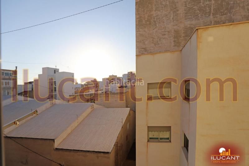 Foto 38e81d70-7aa7-4a28-97bd-a3f42f5a7c7a. Piso en Mercado Alicante