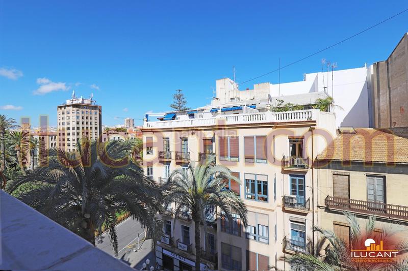 Foto afc9b4e4-28f0-4129-aa43-ac106d13f3cc. Piso en Mercado Alicante