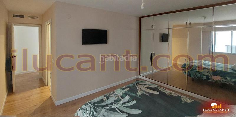 Foto b553a6de-8191-401c-8a81-8e68f753df7b. Piso en Mercado Alicante