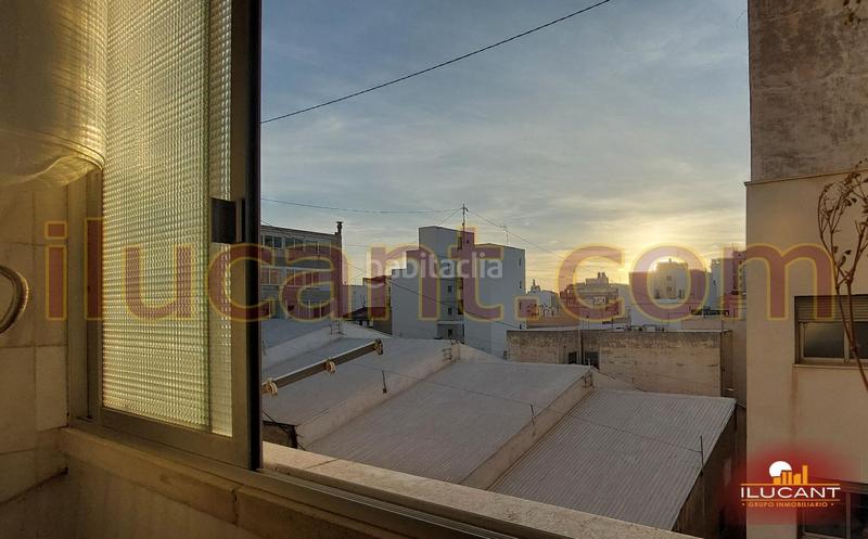 Foto d45d9451-bf6a-4824-8ac4-98a394cb8939. Piso en Mercado Alicante