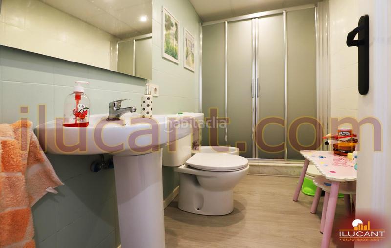 Foto ee0f59d1-d7f0-4c36-acc7-2ade2da6cbc9. Piso en Mercado Alicante