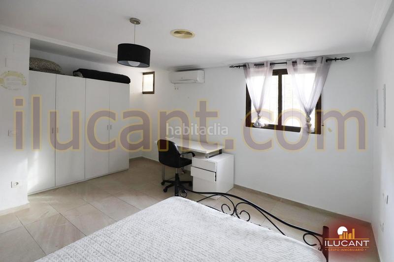 Foto 1c7bb7a9-c6c9-49e6-9906-e79681e021d8. Chalet espectacular chalet, urbano, 3 plantas, piscina. urb. La Huerta. en Mutxamel