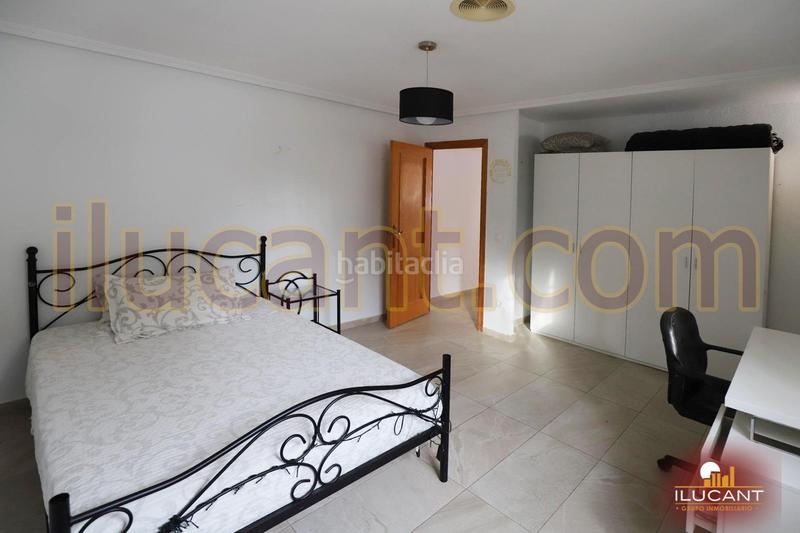 Foto eb3a3f71-8bd3-45bf-9eb0-b5ad63ceb33a. Chalet espectacular chalet, urbano, 3 plantas, piscina. urb. La Huerta. en Mutxamel