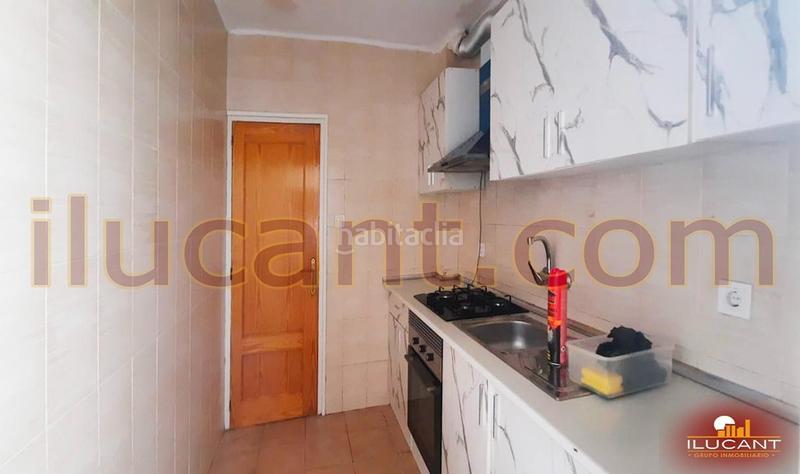 Foto 04937b9a-43cb-4891-9a26-68758bf74ca3. Piso en Campoamor Alicante