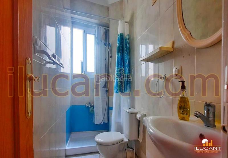 Foto 555d4d50-926f-4e05-8c2e-9c39a47be2e4. Piso en Campoamor Alicante