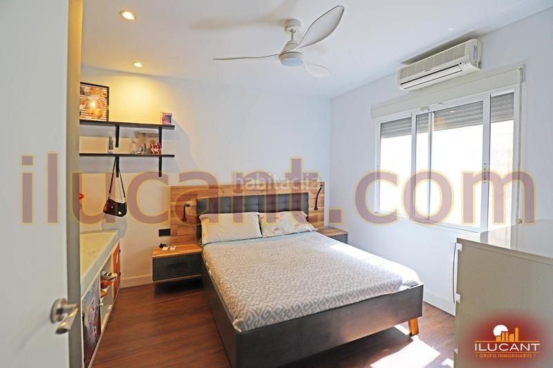 Foto 2a47c23a-2924-4255-8c47-79a5f57b34df. Chalet espectacular chalet vistas al mar opcion de compra en Campello (el)