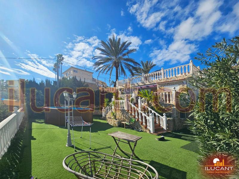 Foto 4f97b9e4-3e17-41e2-85fd-b59e277950a4. Chalet espectacular chalet vistas al mar opcion de compra en Campello (el)