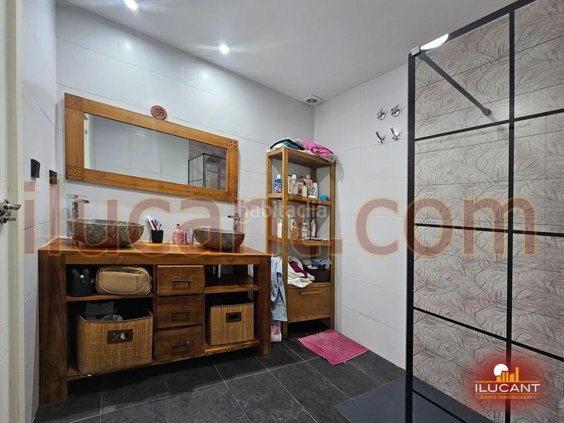 Foto 8b997b70-8010-4043-8c33-3f2e5e3a3e83. Chalet espectacular chalet vistas al mar opcion de compra en Campello (el)