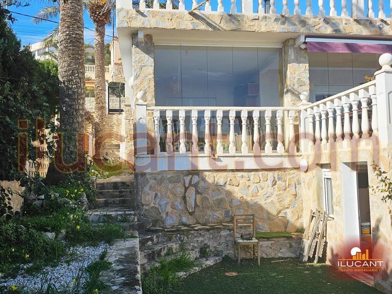 Foto e3b31de9-b0a9-4363-8a22-8b4b09423978. Chalet espectacular chalet vistas al mar opcion de compra en Campello (el)