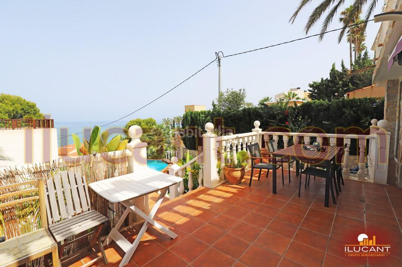 Foto e6e95978-6036-4c58-99d2-09a4a7aad88d. Chalet espectacular chalet vistas al mar opcion de compra en Campello (el)